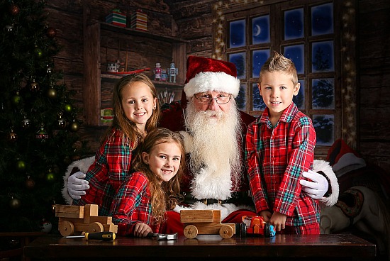 The Itty Bitty Santa Session 2023