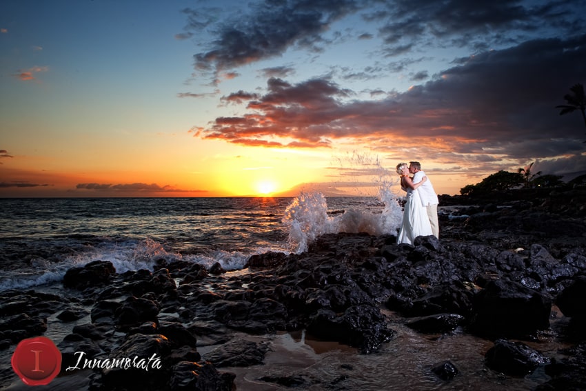 sunset waleia beach wedding