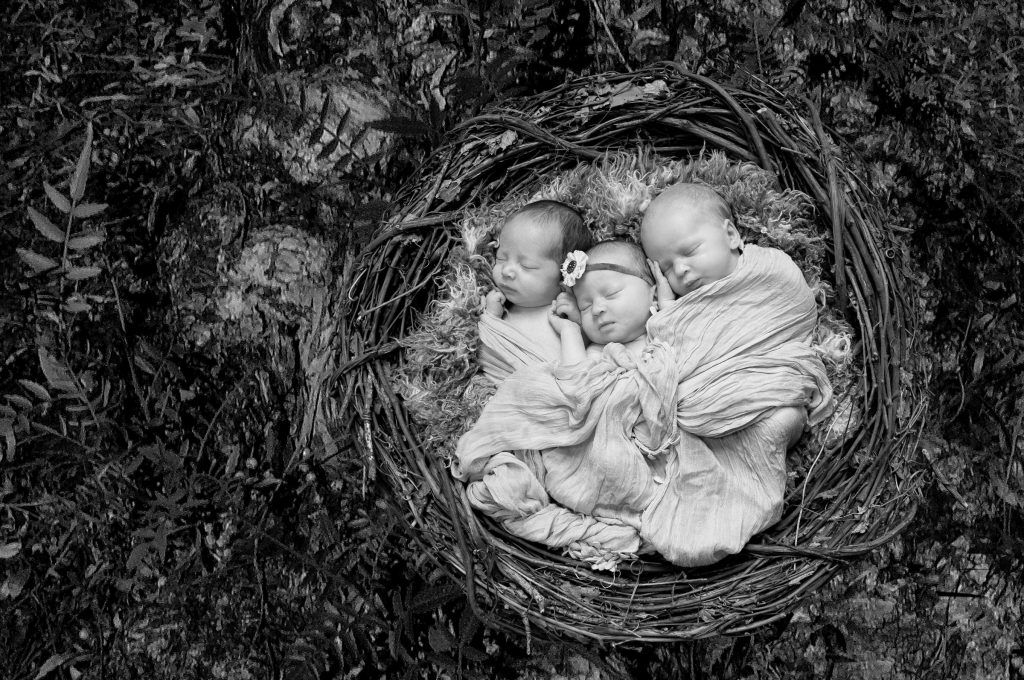 Baby_portfolio_image_by_Chattanooga_based_Innamorata_Photography_LAYEREDTRIPLETS2