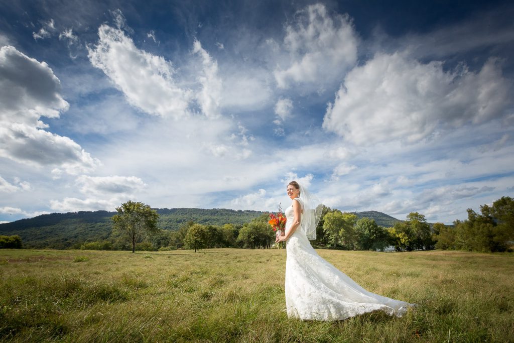 Bridal_portrait_portfolio_image_by_Chattanooga_based_Innamorata_Photography_AmyJuanWed00135C