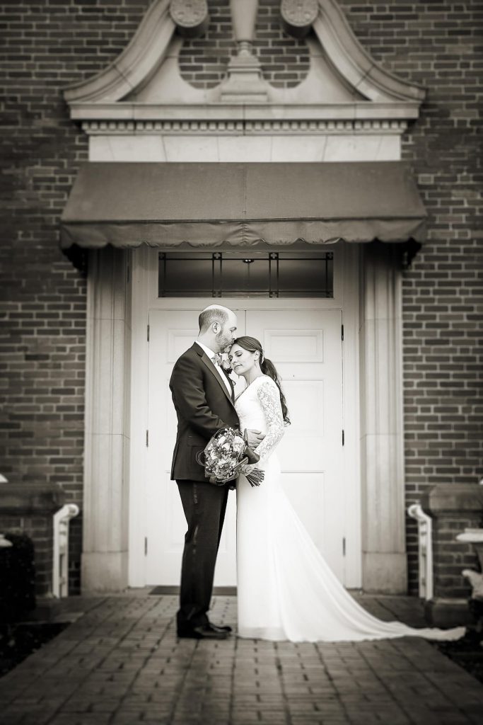 Forever_wedding_portrait_portfolio_image_by_Chattanooga_based_Innamorata_Photography_DanielleJackWed00104M