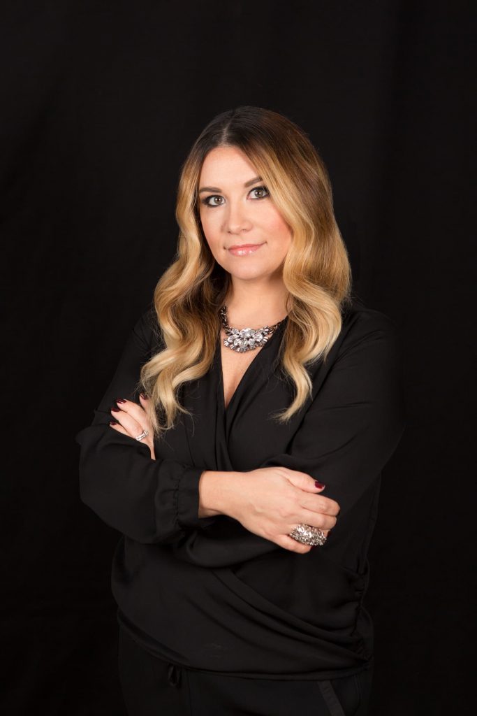 Headshot_portrait_portfolio_image_by_Chattanooga_based_Innamorata_Photography_6N5C0202-3-Edit