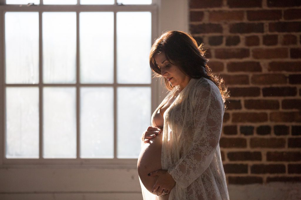Maternity_portrait_portfolio_image_by_Chattanooga_based_Innamorata_Photography_6N5C8279