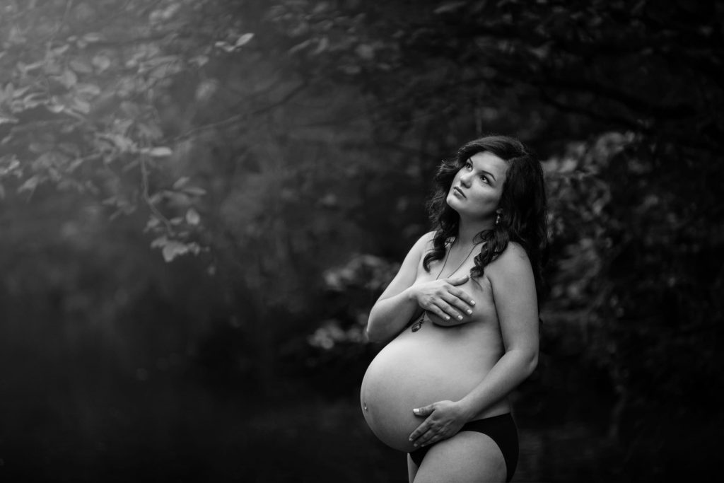 Maternity_portrait_portfolio_image_by_Chattanooga_based_Innamorata_Photography_6N5C8527-Edit-Edit2-2