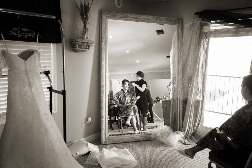 Wedding_anticipation_portfolio_image_by_Chattanooga_based_Innamorata_Photography_AmyJuanWed00003M