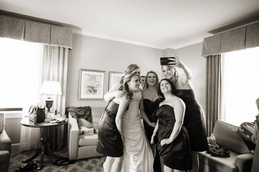 Wedding_anticipation_portfolio_image_by_Chattanooga_based_Innamorata_Photography_CourtneyLebronWed00189M
