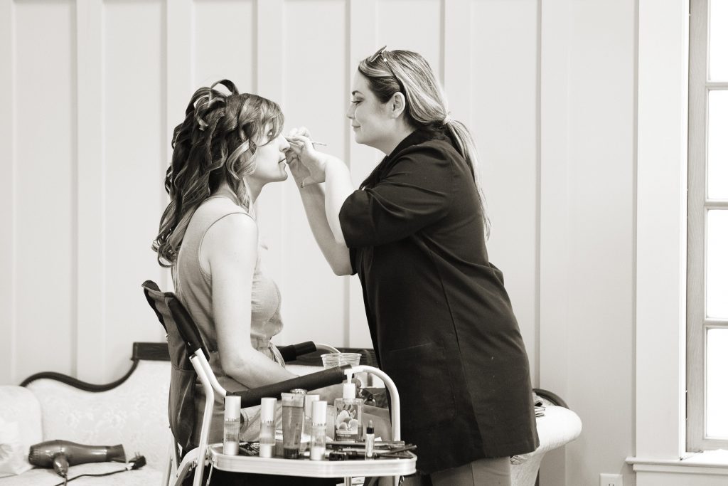 Wedding_anticipation_portfolio_image_by_Chattanooga_based_Innamorata_Photography_DottieMichaelWED00101M