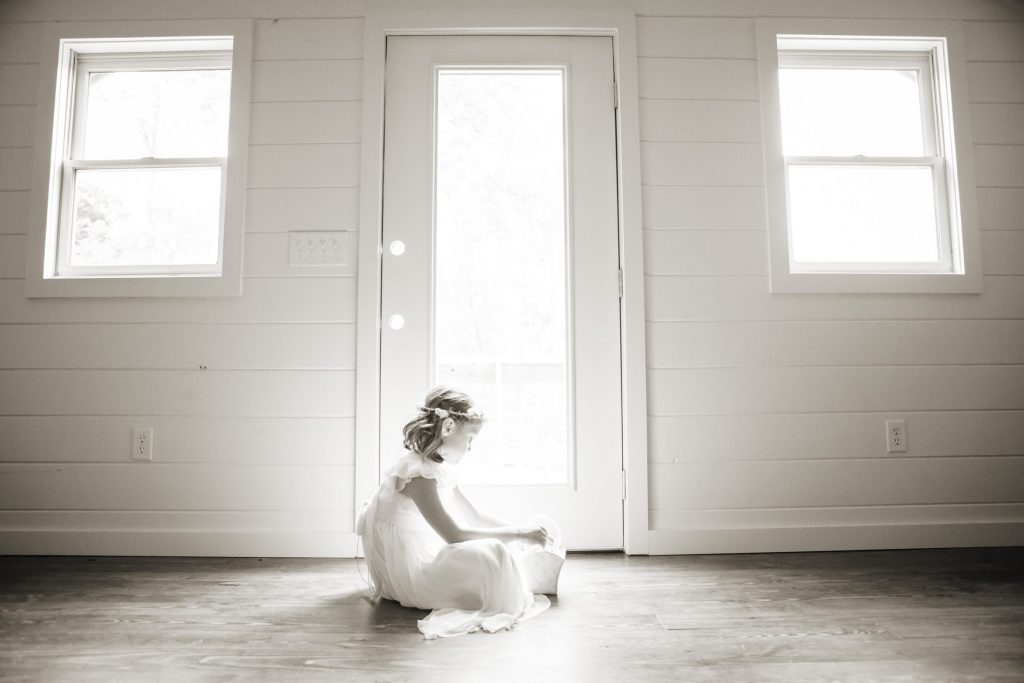 Wedding_anticipation_portfolio_image_by_Chattanooga_based_Innamorata_Photography_HollyJosephWed00055M