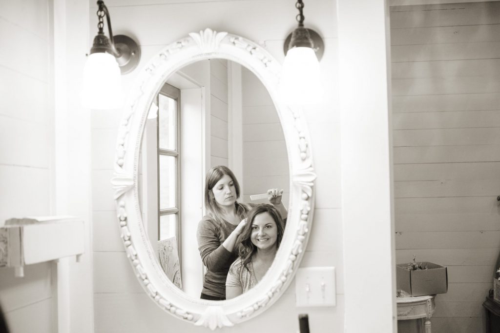 Wedding_anticipation_portfolio_image_by_Chattanooga_based_Innamorata_Photography_JennieCodyWed00022_M