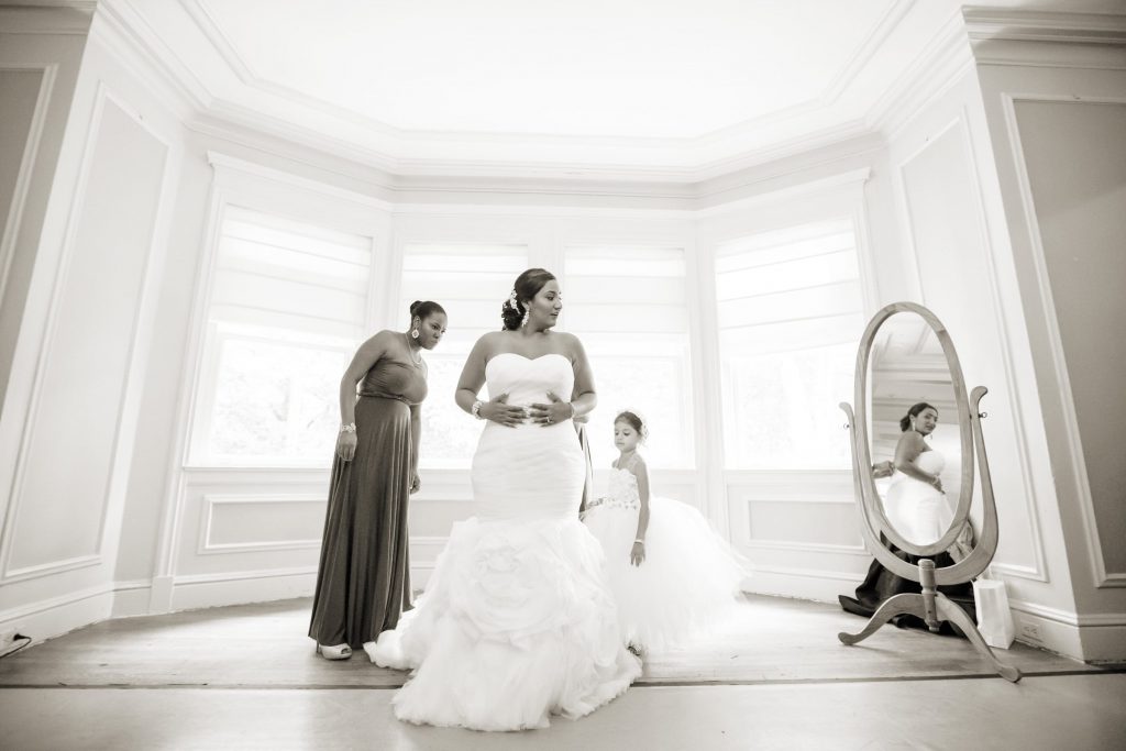 Wedding_anticipation_portfolio_image_by_Chattanooga_based_Innamorata_Photography_NandaniDrewWed00041M
