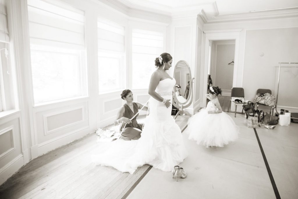 Wedding_anticipation_portfolio_image_by_Chattanooga_based_Innamorata_Photography_NandaniDrewWed00045M