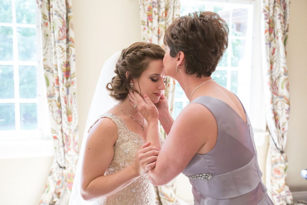 Wedding_anticipation_portfolio_image_by_Chattanooga_based_Innamorata_Photography_anticipation