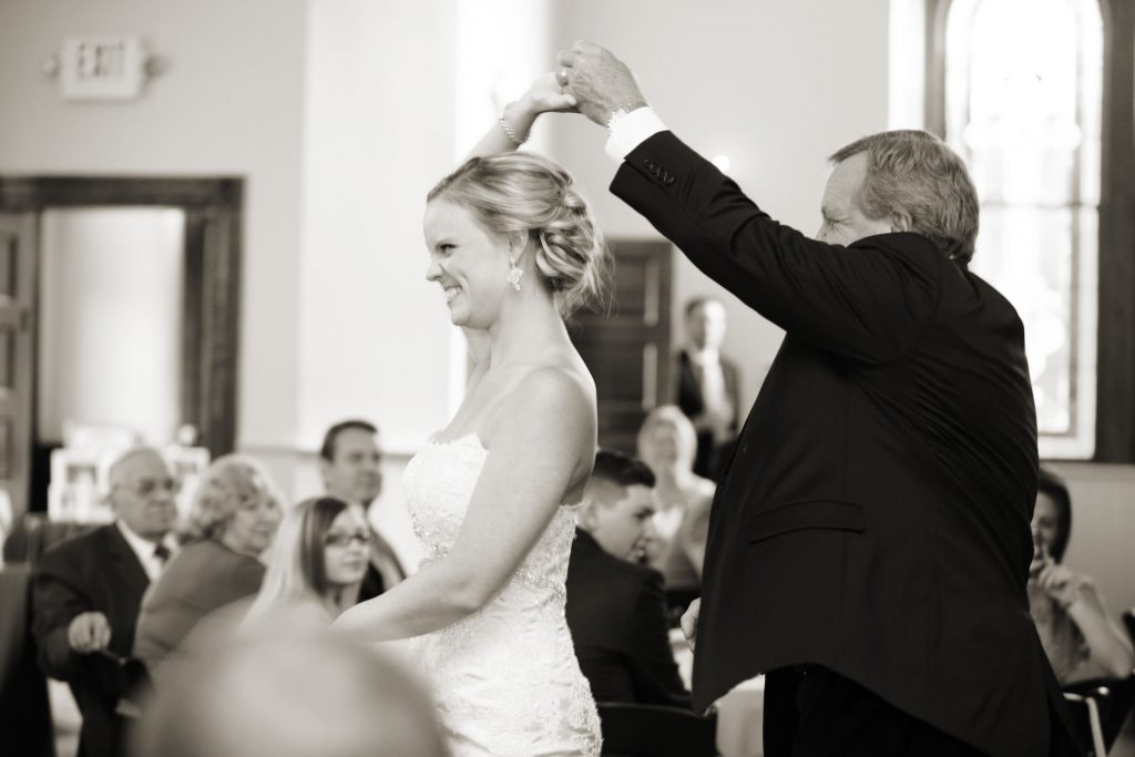 Wedding_celebration_portfolio_image_by_Chattanooga_based_Innamorata_Photography_6N5C7069M