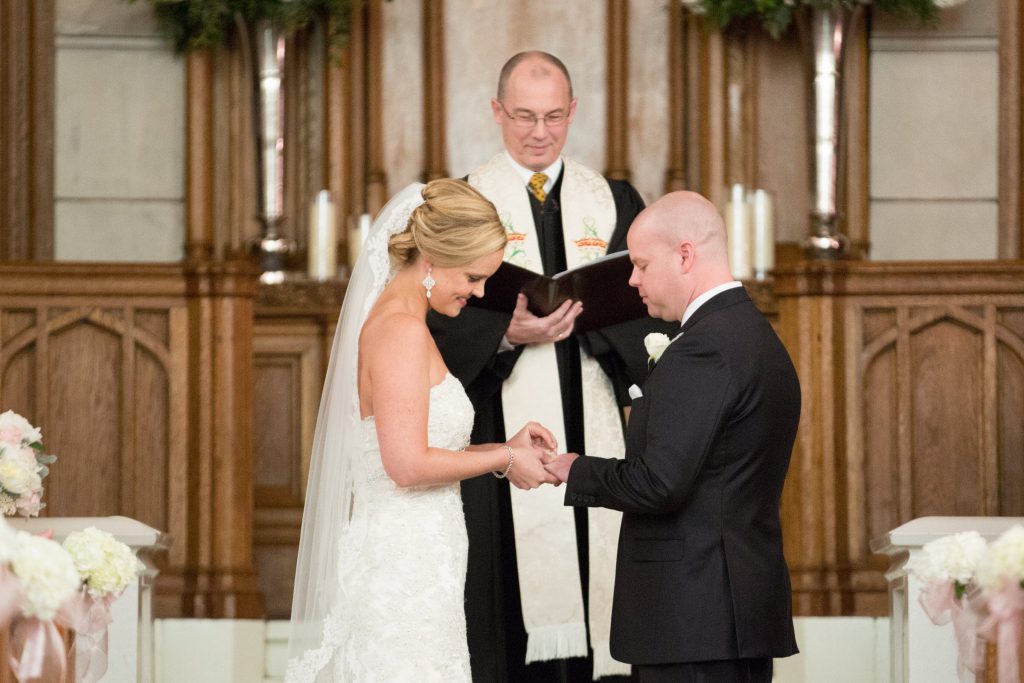 Wedding_ceremony_portfolio_image_by_Chattanooga_based_Innamorata_Photography_6N5C6567