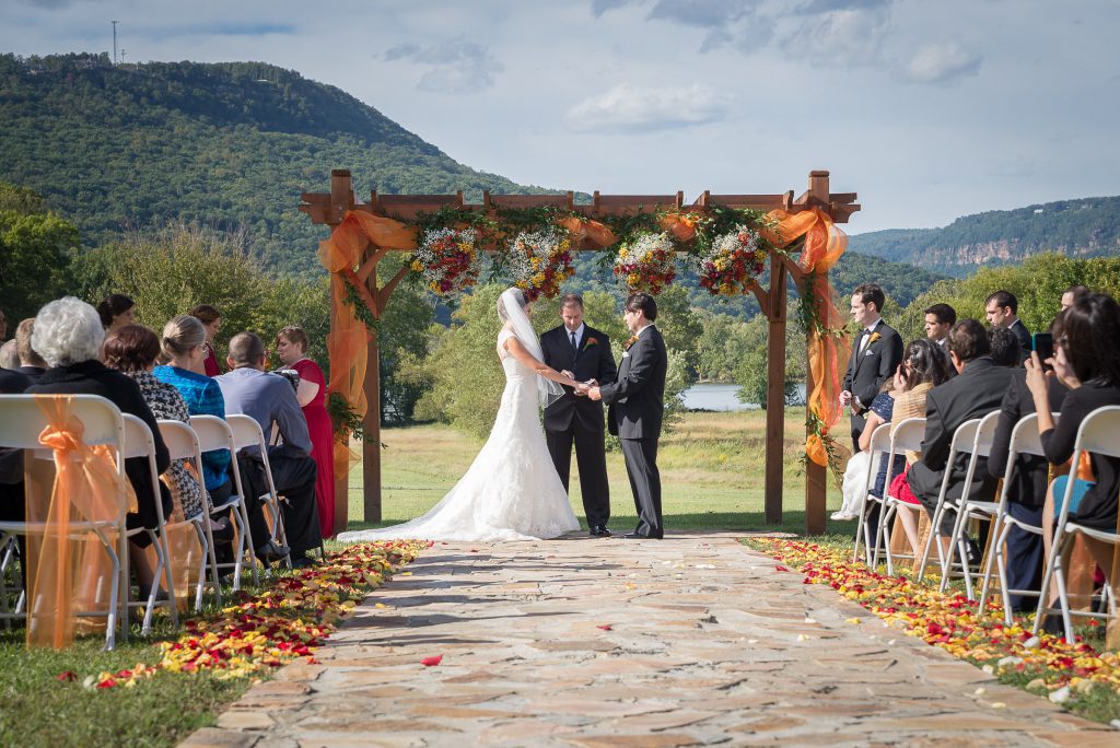 Wedding_ceremony_portfolio_image_by_Chattanooga_based_Innamorata_Photography_AmyJuanWed00251C