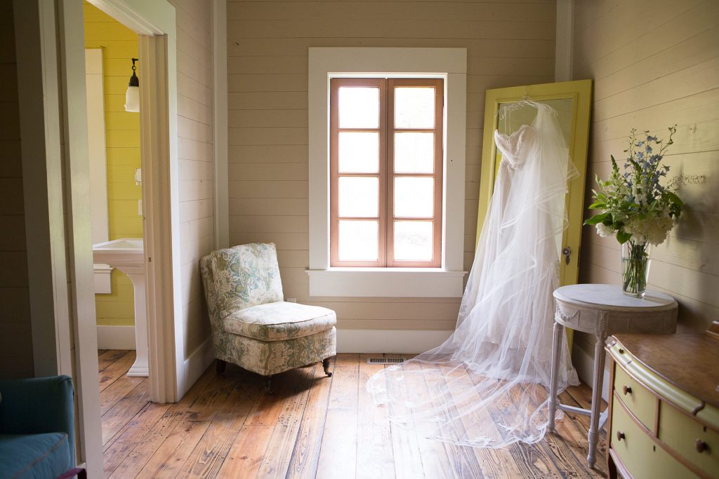 Wedding_detail_portfolio_image_by_Chattanooga_based_Innamorata_Photography_DottieMichaelWED00048C