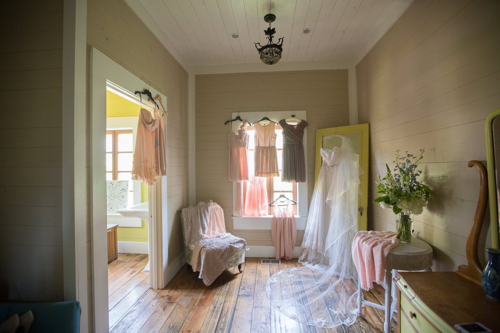 Wedding_detail_portfolio_image_by_Chattanooga_based_Innamorata_Photography_DottieMichaelWED00094C