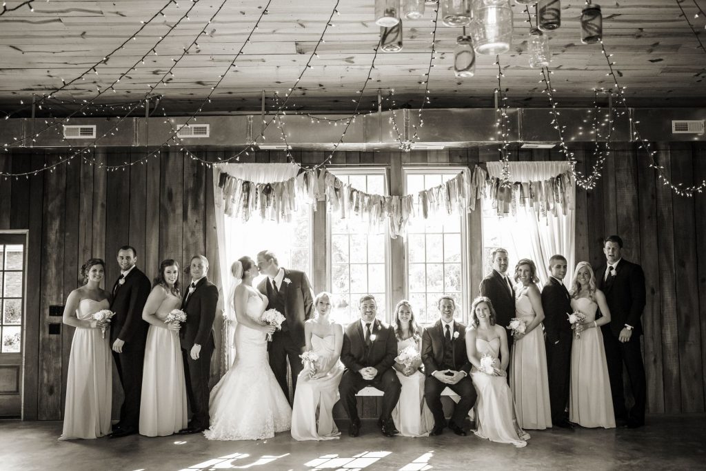 Wedding_party_and_family_portfolio_image_by_Chattanooga_based_Innamorata_Photography_CarolineShotWed0160M