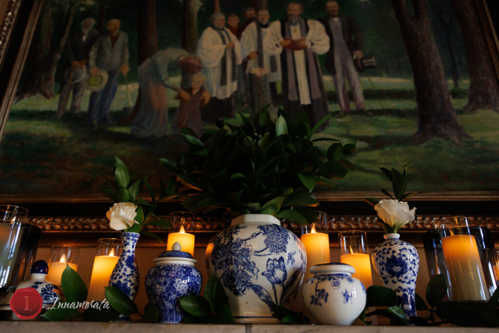 Blue and White Chinese porcelain qinghua vases as wedding decor